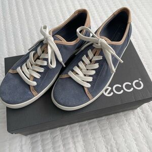 Ecco Soft 7 Misty Powder Women’s Sneakers with Tan Accents Size 5-5.5